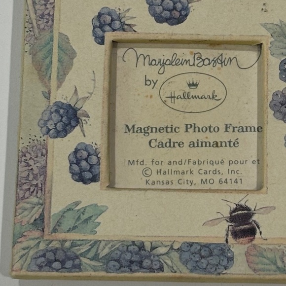 Vintage 1999 Hallmark MARJOLEIN BASTIN Magnetic Photo Frame - Picture 3 of 3